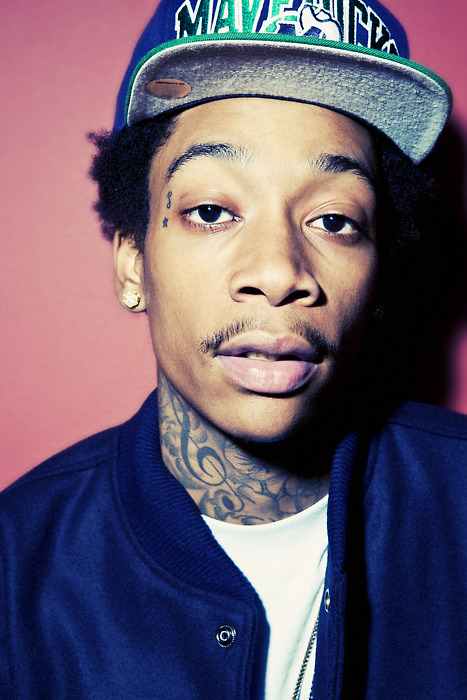 wiz khalifa roll up video pictures. Wiz Khalifa – Roll Up Official